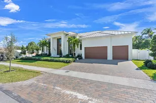 2724 NE 21st Ct, Fort Lauderdale, FL 33305 - Photo 8