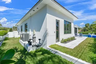 2724 NE 21st Ct, Fort Lauderdale, FL 33305 - Photo 62