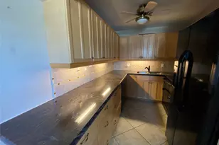 2019 Cambridge A, Deerfield Beach, FL 33442 - Photo 6