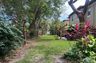 6927 Julia Gardens Dr, Coconut Creek, FL 33073 - Photo 28