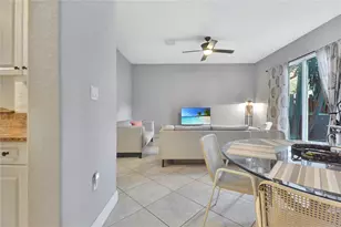 6927 Julia Gardens Dr, Coconut Creek, FL 33073 - Photo 10