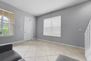 6927 Julia Gardens Dr, Coconut Creek, FL 33073 - Photo 4