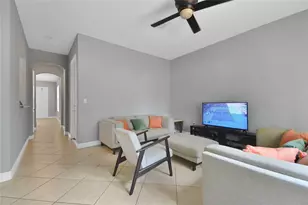 6927 Julia Gardens Dr, Coconut Creek, FL 33073 - Photo 6
