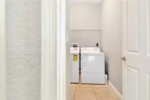 6927 Julia Gardens Dr, Coconut Creek, FL 33073 - Photo 20