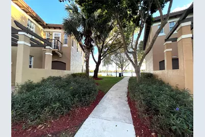 6927 Julia Gardens Drive, Coconut Creek, FL 33073 - Photo 30
