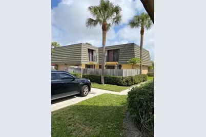 1204 12th Way, West Palm Beach, FL 33407 - Photo 1