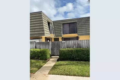 1204 12th Way, West Palm Beach, FL 33407 - Photo 2