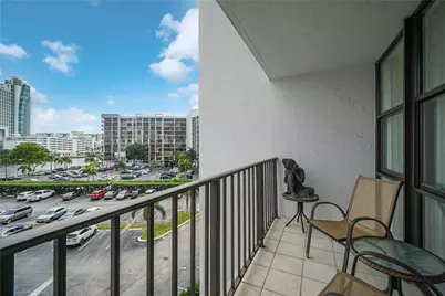 800 Parkview Drive #524, Hallandale Beach, FL 33009 - Photo 16