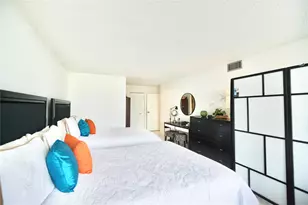 800 Parkview Dr, Hallandale Beach, FL 33009 - Photo 26