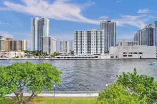 800 Parkview Dr, Hallandale Beach, FL 33009 - Photo 34