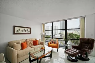 800 Parkview Dr, Hallandale Beach, FL 33009 - Photo 6
