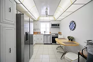 800 Parkview Dr, Hallandale Beach, FL 33009 - Photo 20