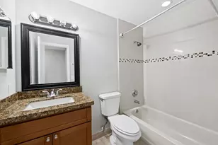 2127 NE 11th Ave, Wilton Manors, FL 33305 - Photo 12