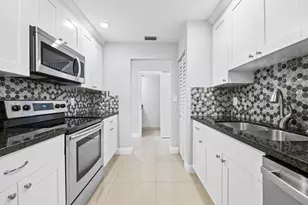 2127 NE 11th Ave, Wilton Manors, FL 33305 - Photo 8