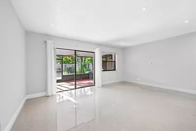 2127 NE 11th Avenue, Wilton Manors, FL 33305 - Photo 6