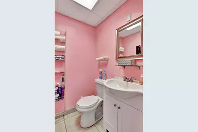 311 NE 44th Street, Oakland Park, FL 33334 - Photo 14