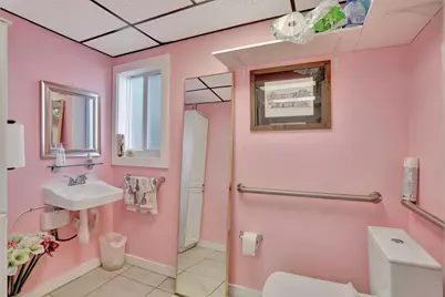 311 NE 44th Street, Oakland Park, FL 33334 - Photo 10