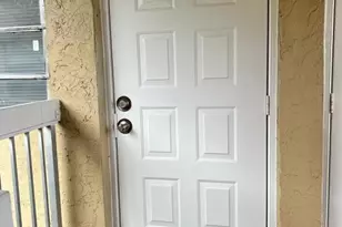 1040 Twin Lakes Dr, Coral Springs, FL 33071 - Photo 2