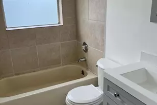 1040 Twin Lakes Dr, Coral Springs, FL 33071 - Photo 12