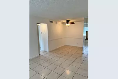 1040 Twin Lakes Drive #1040, Coral Springs, FL 33071 - Photo 8