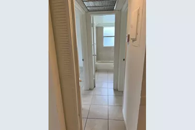 1040 Twin Lakes Drive #1040, Coral Springs, FL 33071 - Photo 16