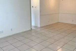 1040 Twin Lakes Dr, Coral Springs, FL 33071 - Photo 14