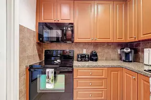 4270 NW 40th St, Lauderdale Lakes, FL 33319 - Photo 12