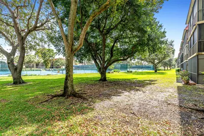 150 S Hollybrook Terrace #107, Pembroke Pines, FL 33025 - Photo 14