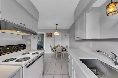 11 SW 4th Avenue #10, Boca Raton, FL 33432 - Photo 16