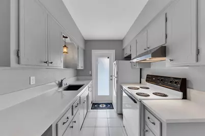 11 SW 4th Avenue #10, Boca Raton, FL 33432 - Photo 14