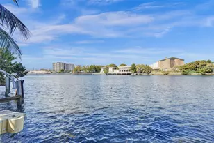 1325 Middle River Dr, Fort Lauderdale, FL 33304 - Photo 6