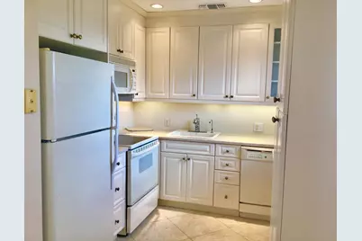 336 Brighton H #336, Boca Raton, FL 33434 - Photo 4