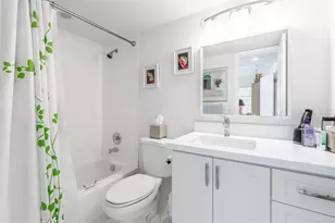 811 S Hollybrook Dr, Pembroke Pines, FL 33025 - Photo 8