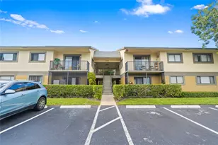 567 Trace Cir, Deerfield Beach, FL 33441 - Photo 1