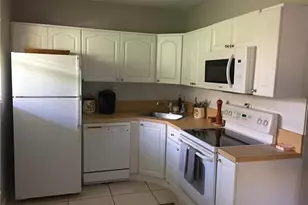 2741 NE 8th Ave, Wilton Manors, FL 33334 - Photo 8