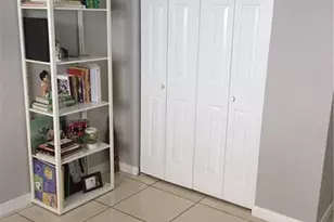 2741 NE 8th Ave, Wilton Manors, FL 33334 - Photo 14