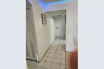 2840 Somerset Drive #404 M, Fort Lauderdale, FL 33311 - Photo 6