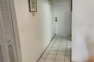 2840 Somerset Dr, Fort Lauderdale, FL 33311 - Photo 6