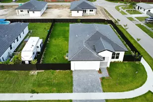 29193 SW 166th Ave, Homestead, FL 33030 - Photo 2