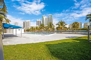 200 Leslie Dr, Hallandale Beach, FL 33009 - Photo 36