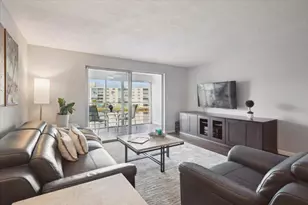 131 SE 3rd Ave, Dania, FL 33004 - Photo 6