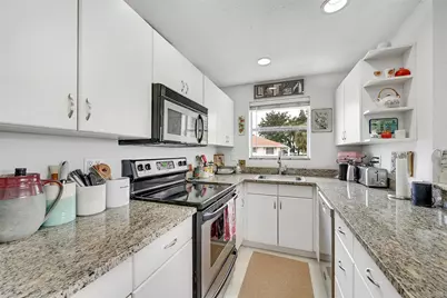 2715 NE 49th Street #208, Fort Lauderdale, FL 33308 - Photo 12