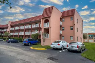 9460 Sunrise Lake Blvd Unit, Sunrise, FL 33322 - Photo 1