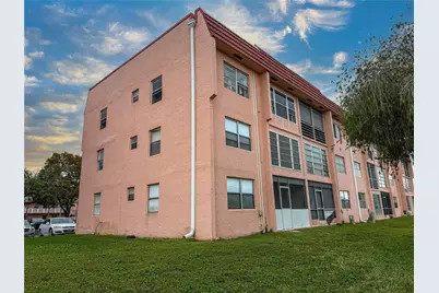 9460 Sunrise Lake Boulevard #212, Sunrise, FL 33322 - Photo 2