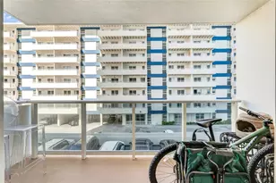 3140 S Ocean Dr, Hallandale Beach, FL 33009 - Photo 18