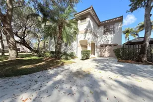10661 NW 17th Pl, Plantation, FL 33322 - Photo 2