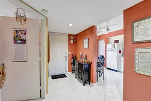 901 SW 138th Ave, Hollywood, FL 33027 - Photo 2