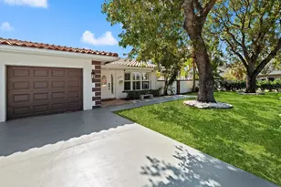 2200 NE 36th St, Fort Lauderdale, FL 33308 - Photo 2