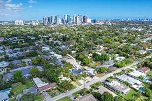 807 SW 14th Ct, Fort Lauderdale, FL 33315 - Photo 6