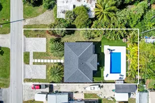 807 SW 14th Ct, Fort Lauderdale, FL 33315 - Photo 2